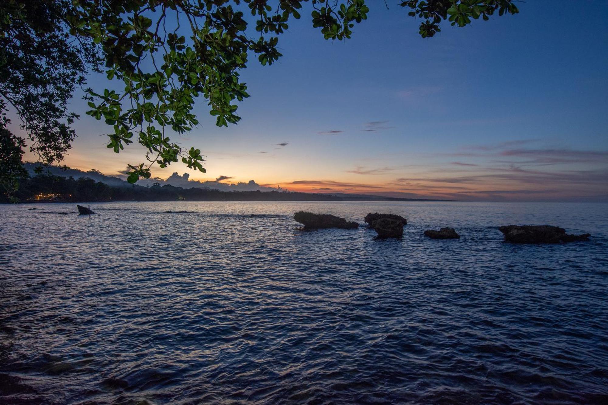 Namaitami Casa Hermosa Con Ac Y Piscina A Solo 650 Metros Del Parque Nacional Cahuita Extérieur photo