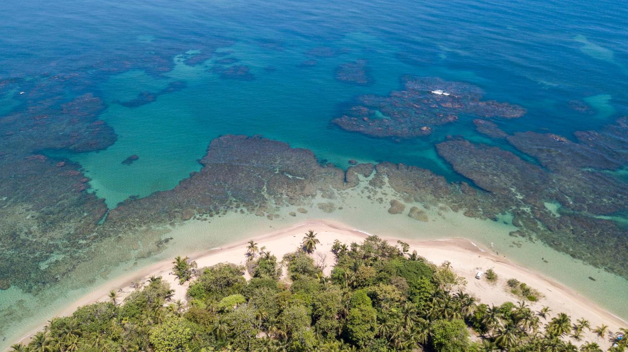 Namaitami Casa Hermosa Con Ac Y Piscina A Solo 650 Metros Del Parque Nacional Cahuita Extérieur photo